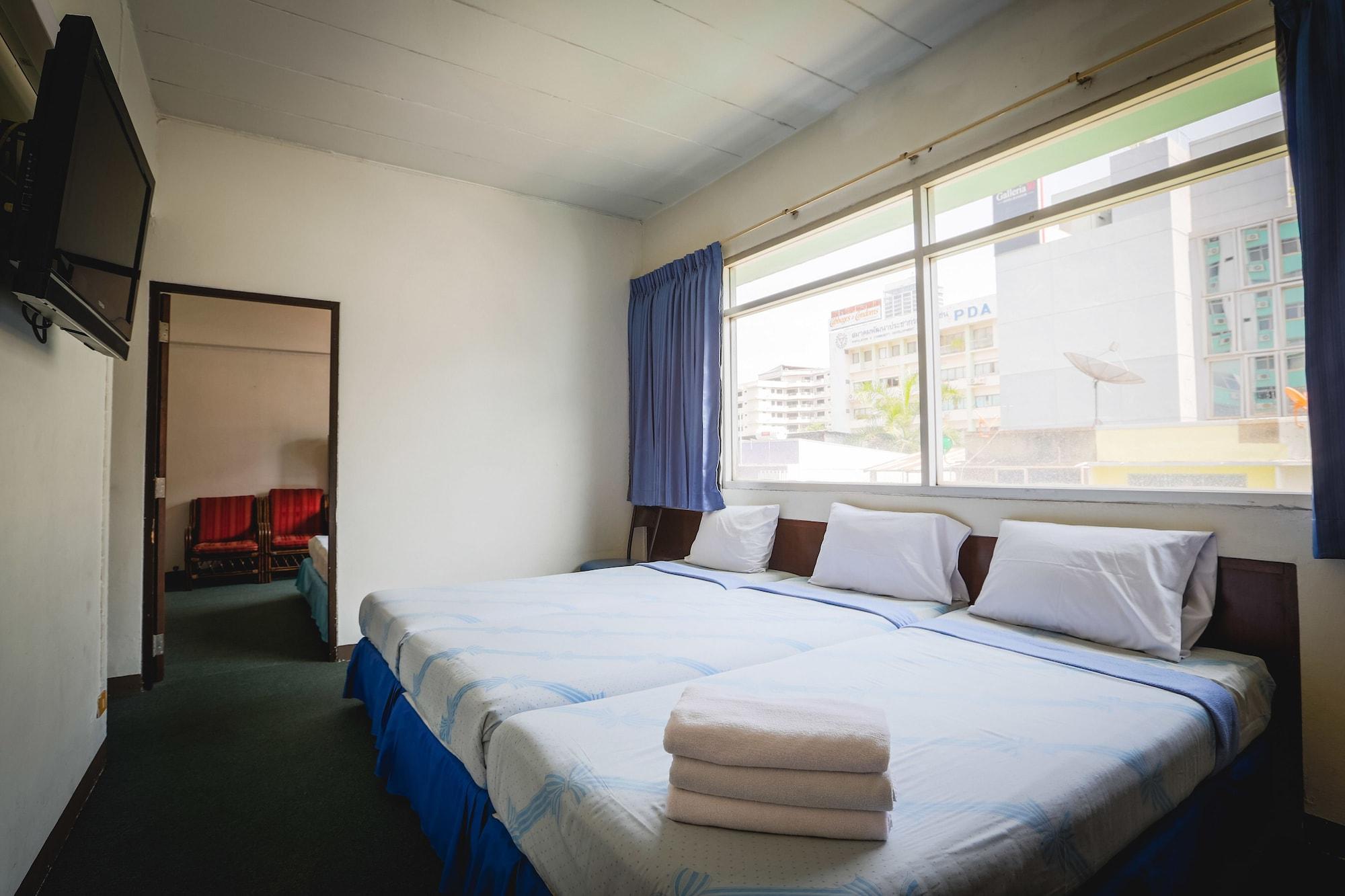 Ruamchitt Travelodge Bangkok Bagian luar foto