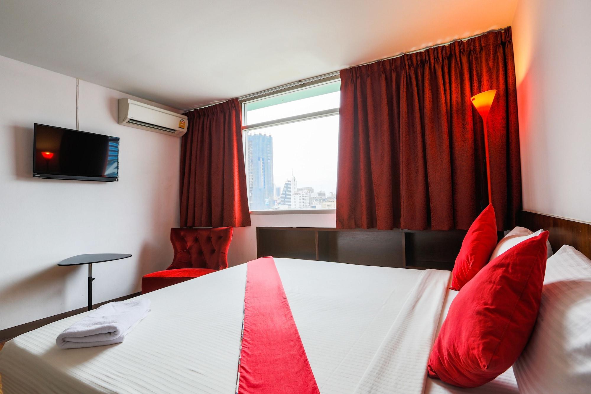 Ruamchitt Travelodge Bangkok Bagian luar foto