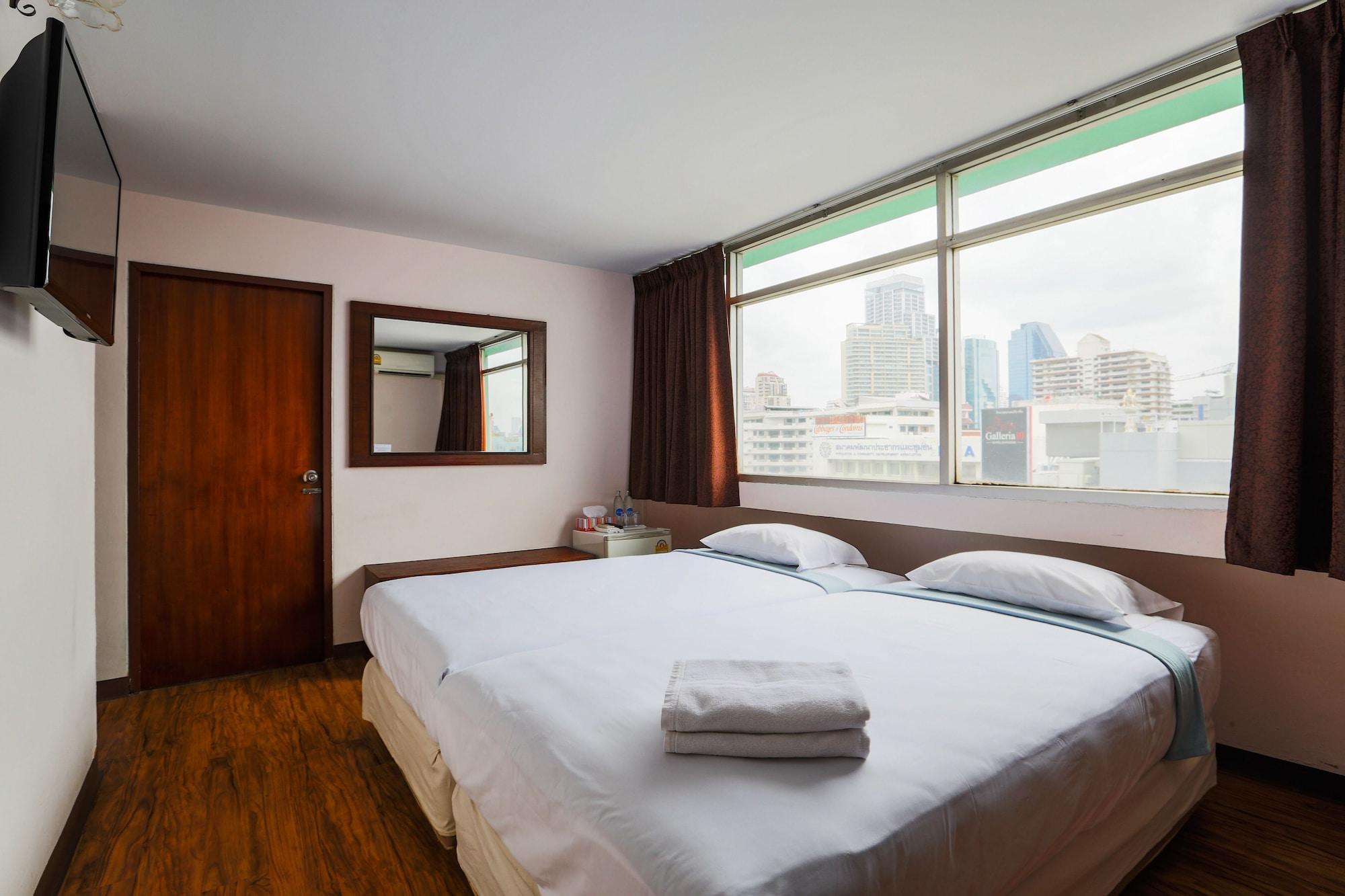 Ruamchitt Travelodge Bangkok Bagian luar foto