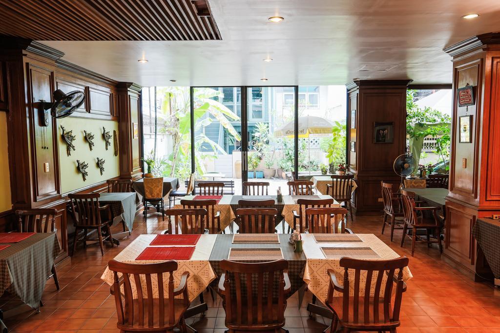 Ruamchitt Travelodge Bangkok Bagian luar foto