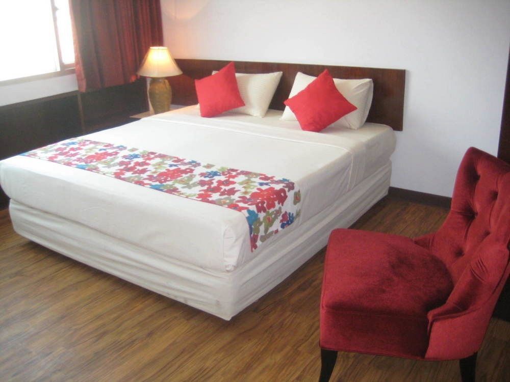 Ruamchitt Travelodge Bangkok Bagian luar foto