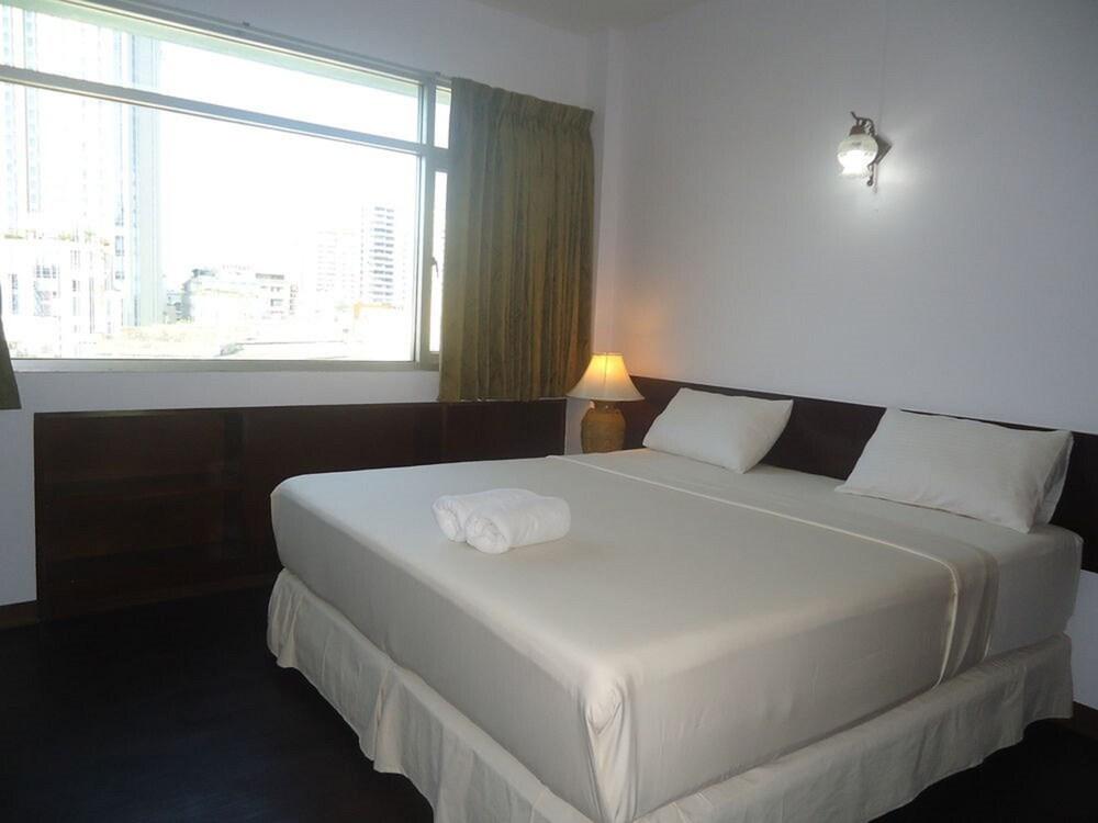 Ruamchitt Travelodge Bangkok Bagian luar foto